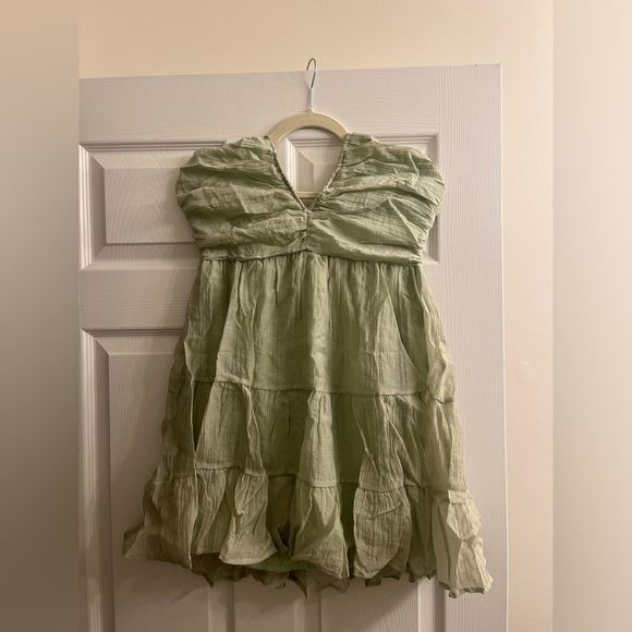NEW! TOPERTH GREEN HALTER FLOWY SKIRT MINI DRESS - Picture 4 of 7